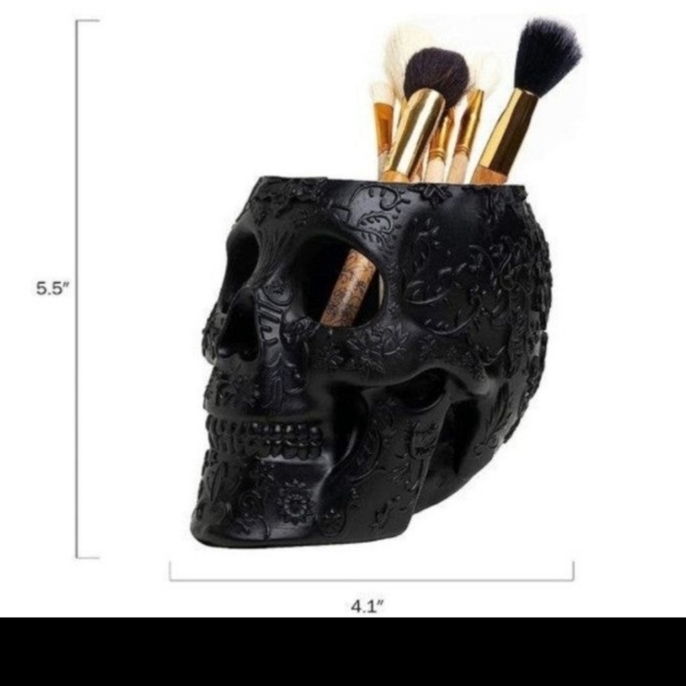 Trubeauty Victorian Gothic Skull makeup brush holder - Picture 2 of 10